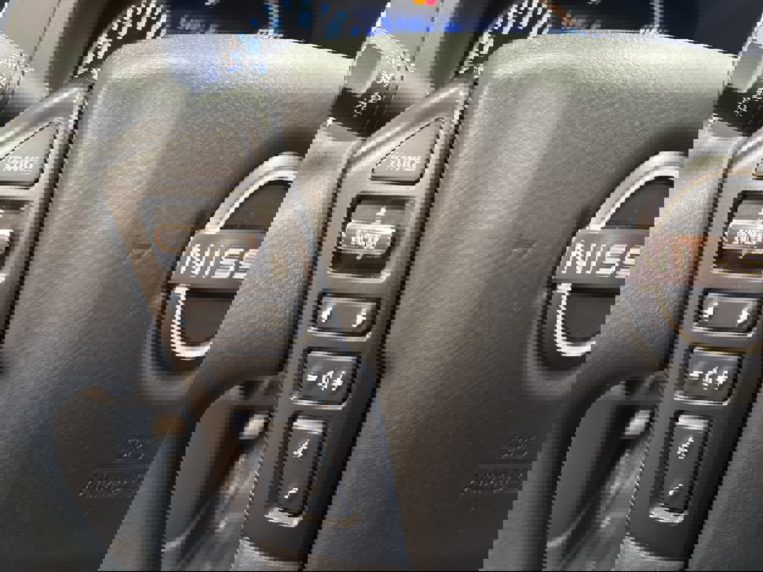 Used 2024 Nissan Frontier SV w/ Technology Package image 44