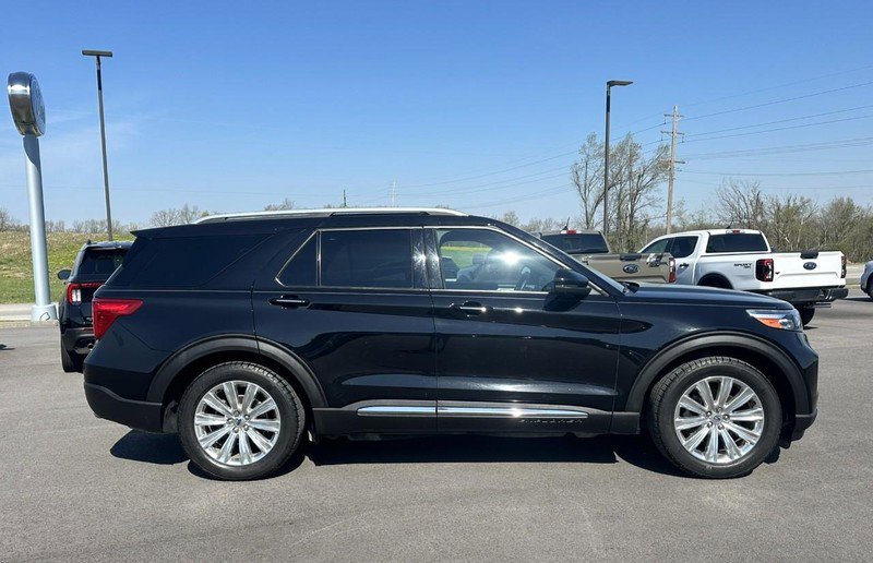 Used 2020 Ford Explorer Limited RWD image 2