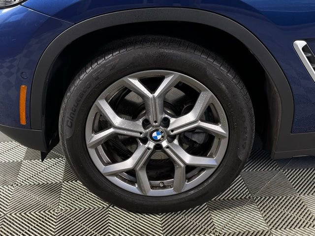 Used 2023 BMW X3 sDrive30i w/ Premium Package image 16