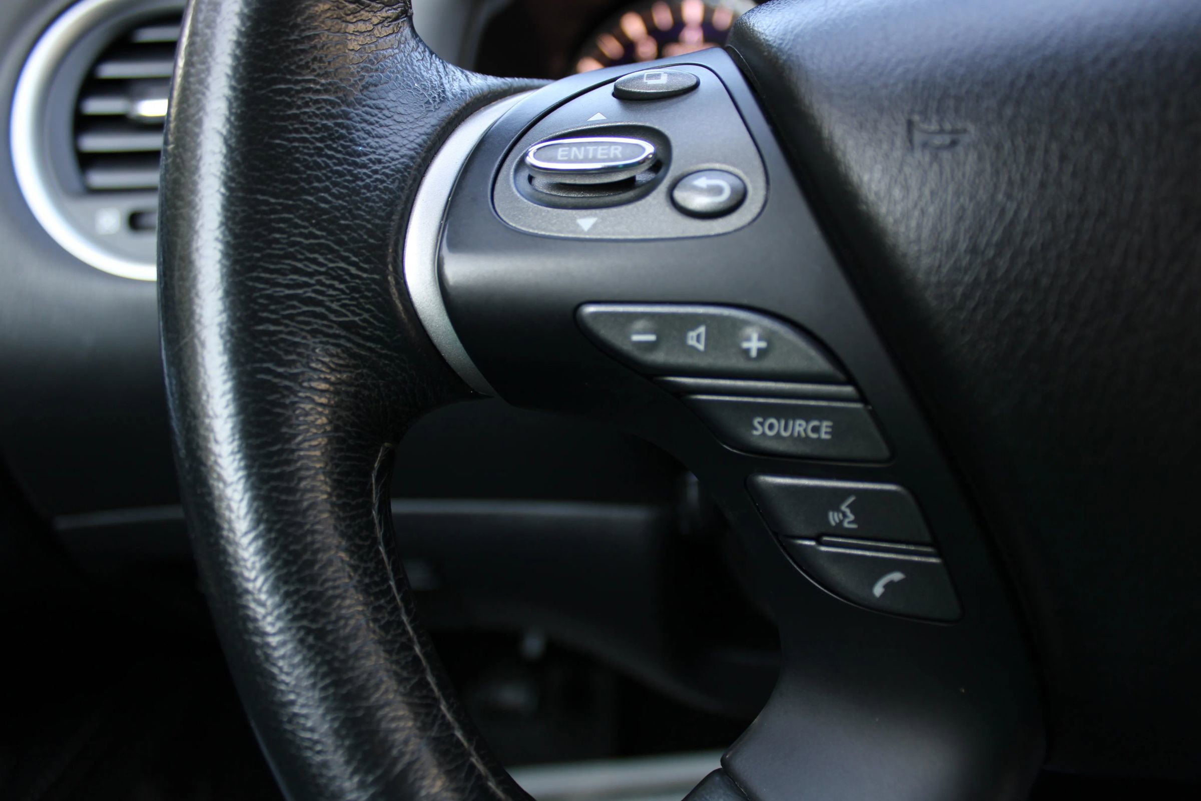 Used 2017 INFINITI QX60 AWD w/ Premium Plus Package image 14