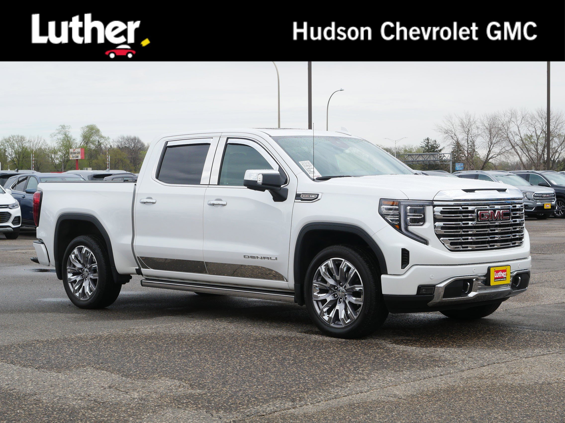 Used 2024 GMC Sierra 1500 Denali AWD/4WD image 1