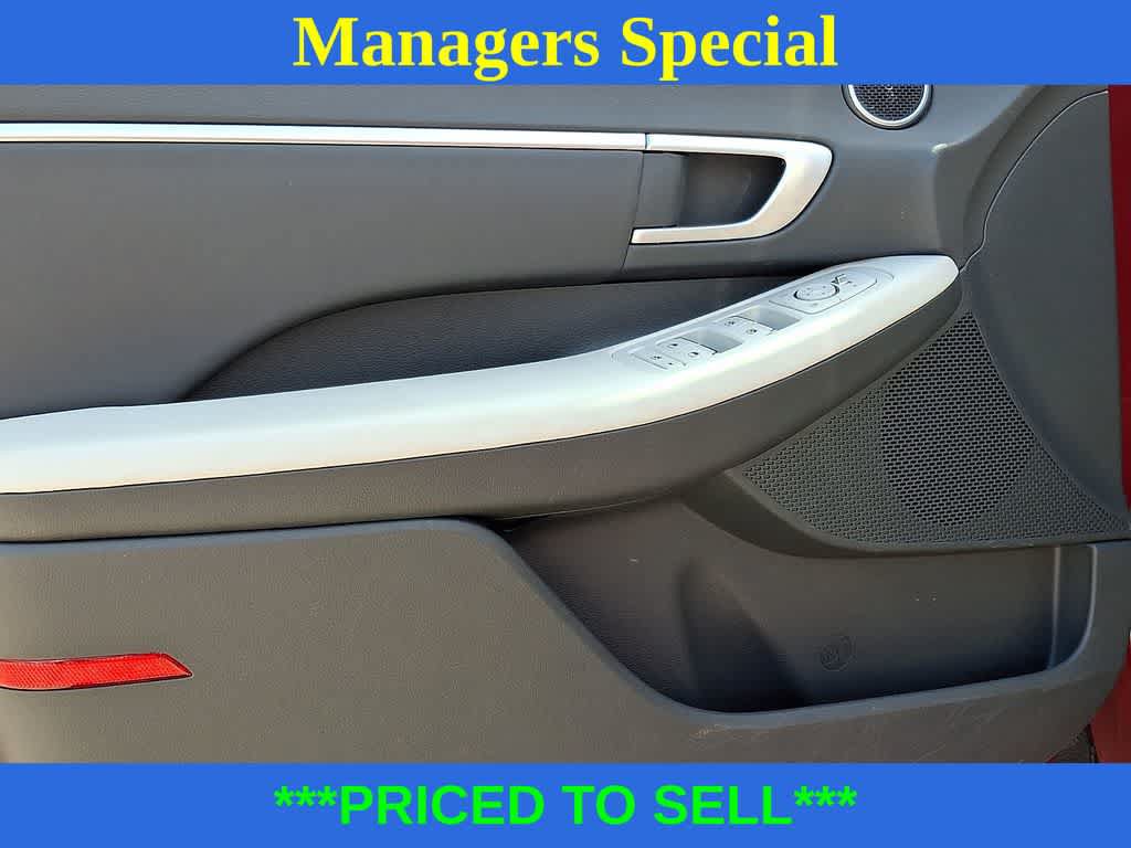 Used 2025 Hyundai Sonata SEL FWD image 11