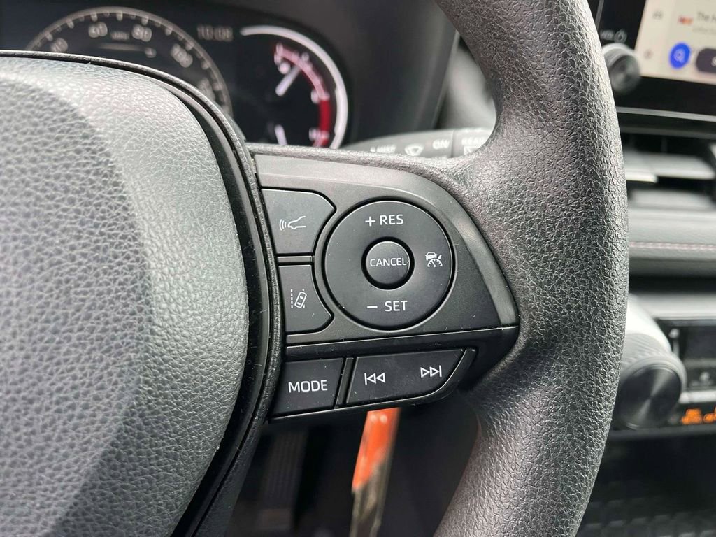 Used 2024 Toyota RAV4 LE image 17