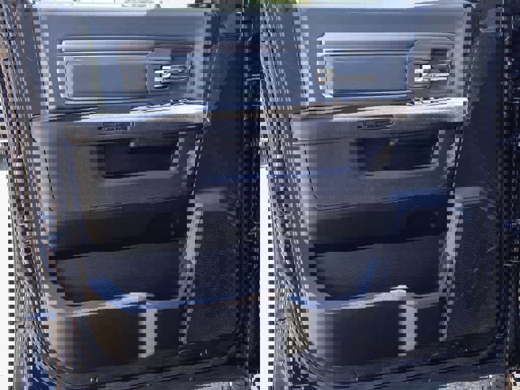 Certified 2024 RAM 1500 Classic SLT image 19