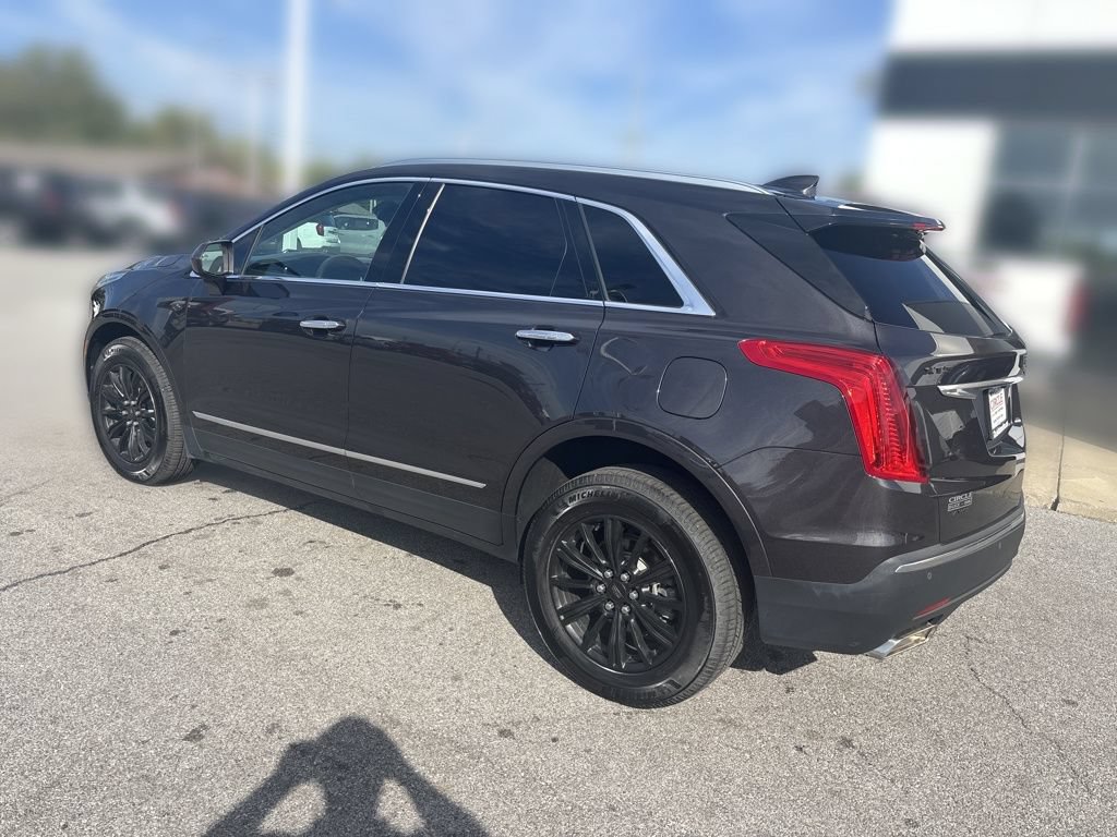 Used 2018 Cadillac XT5 Luxury w/ Driver Awareness Package AWD/4WD image 4