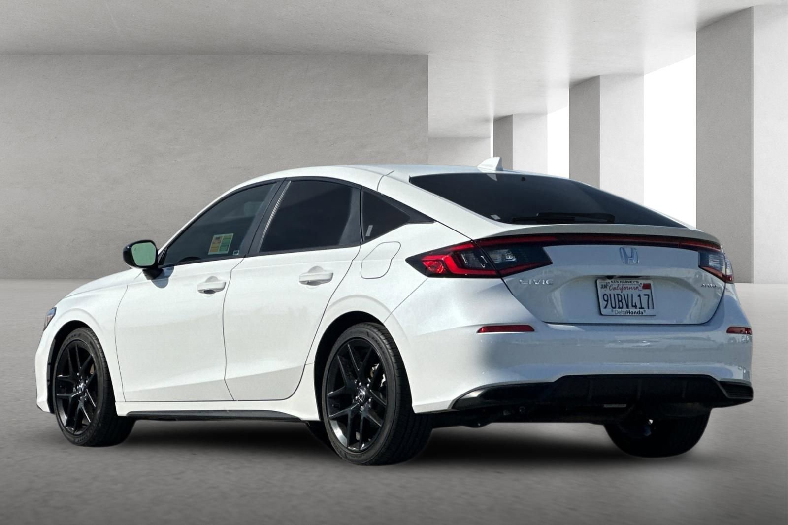 Used 2025 Honda Civic Sport image 6