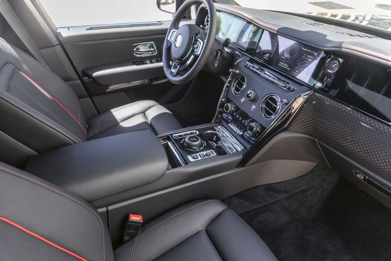 New 2026 Rolls-Royce Cullinan Black Badge image 63