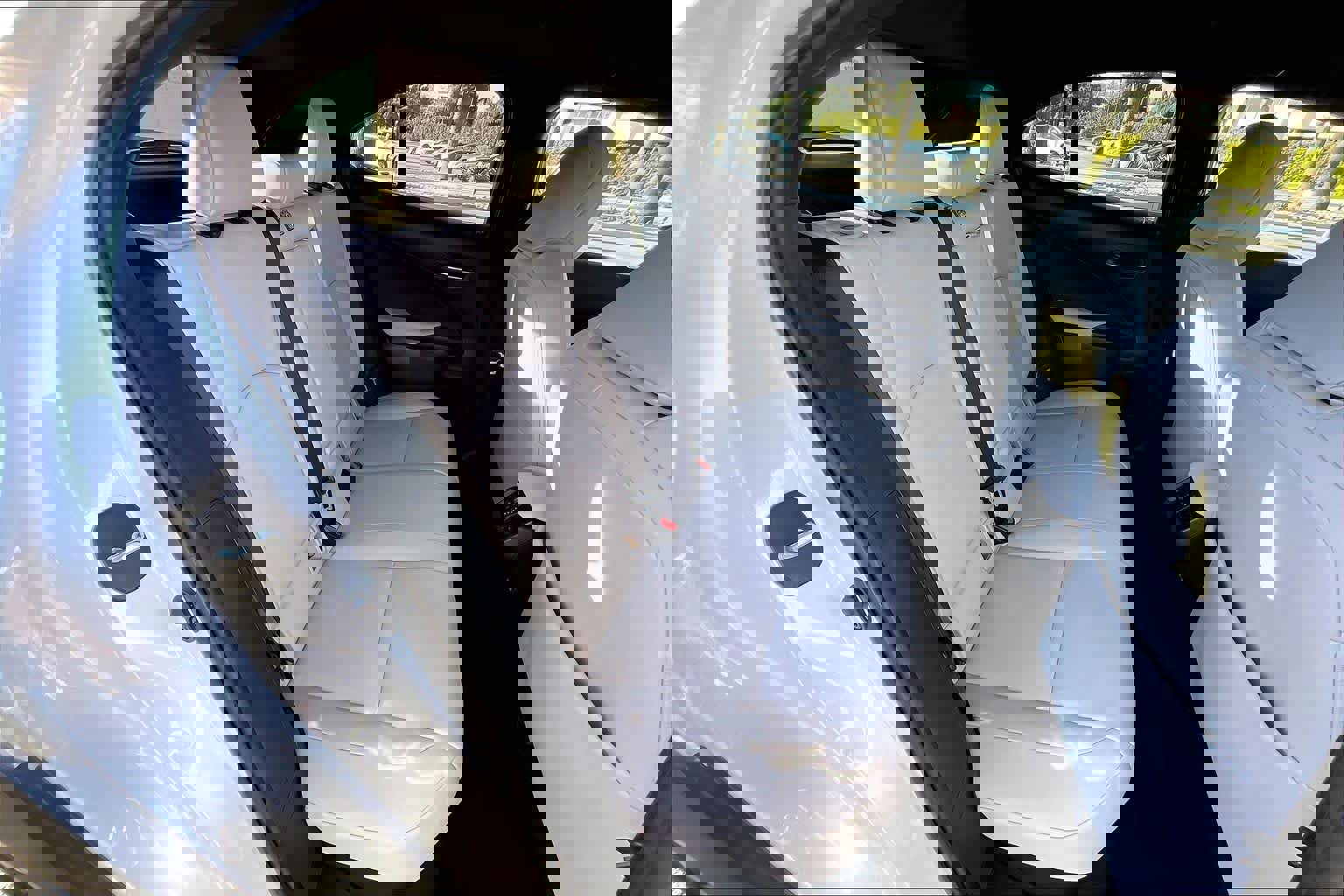 Used 2023 Lexus UX 250h FWD image 19