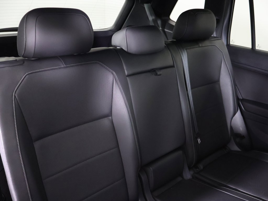 Used 2019 Volkswagen Tiguan SEL Premium R-Line image 31