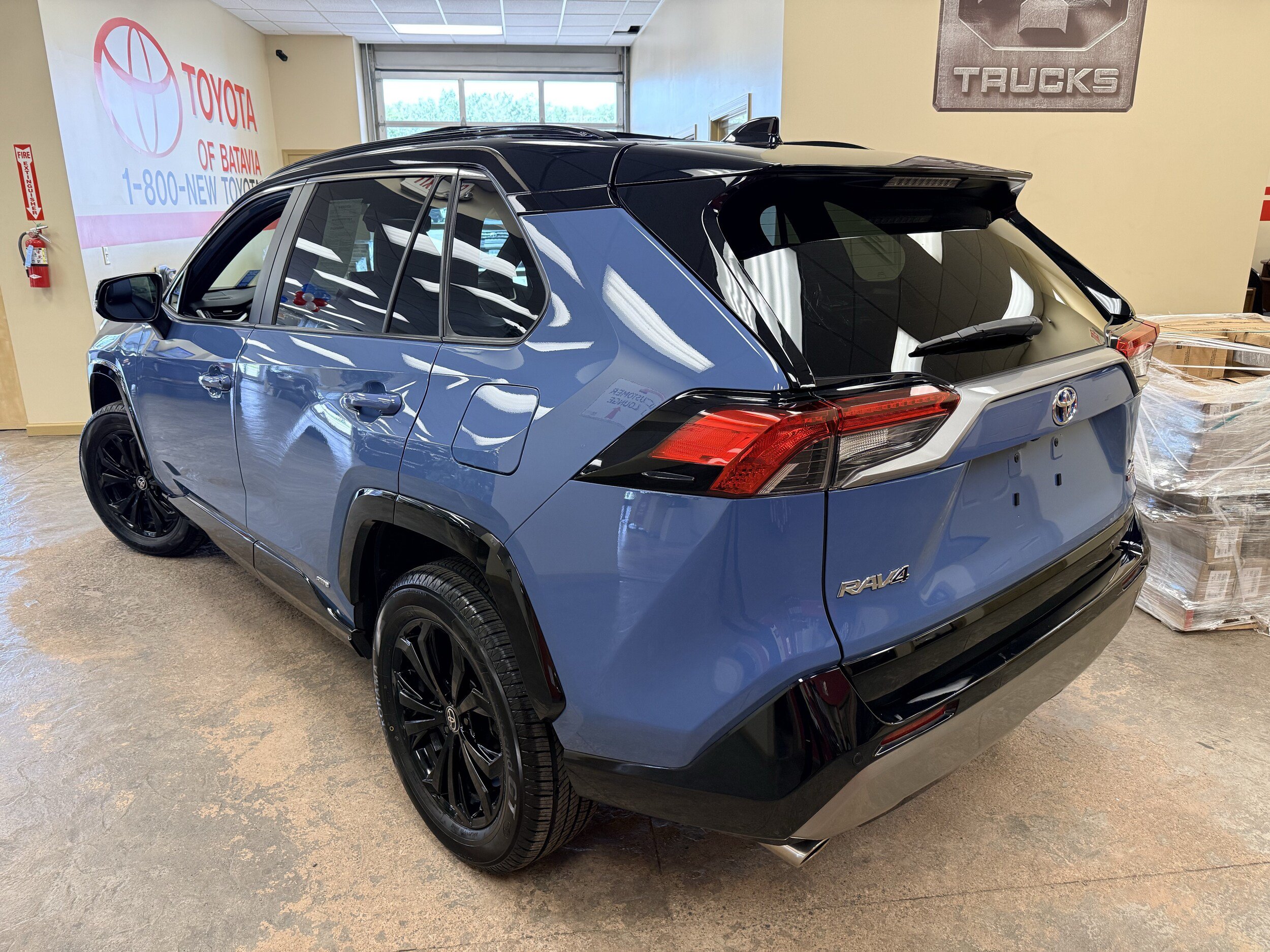 Used 2022 Toyota RAV4 XSE AWD/4WD image 14