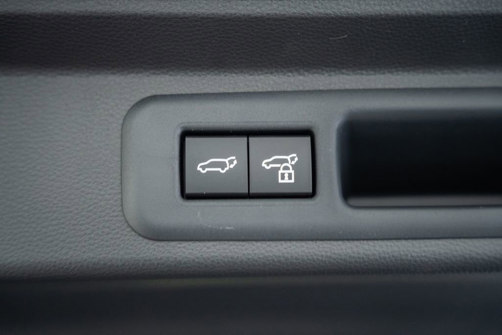 New 2026 Toyota Sequoia Platinum AWD/4WD image 12