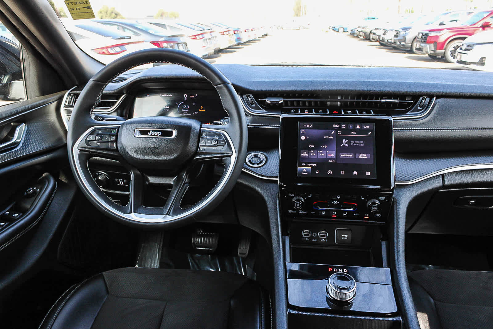 Used 2024 Jeep Grand Cherokee Altitude AWD/4WD image 13