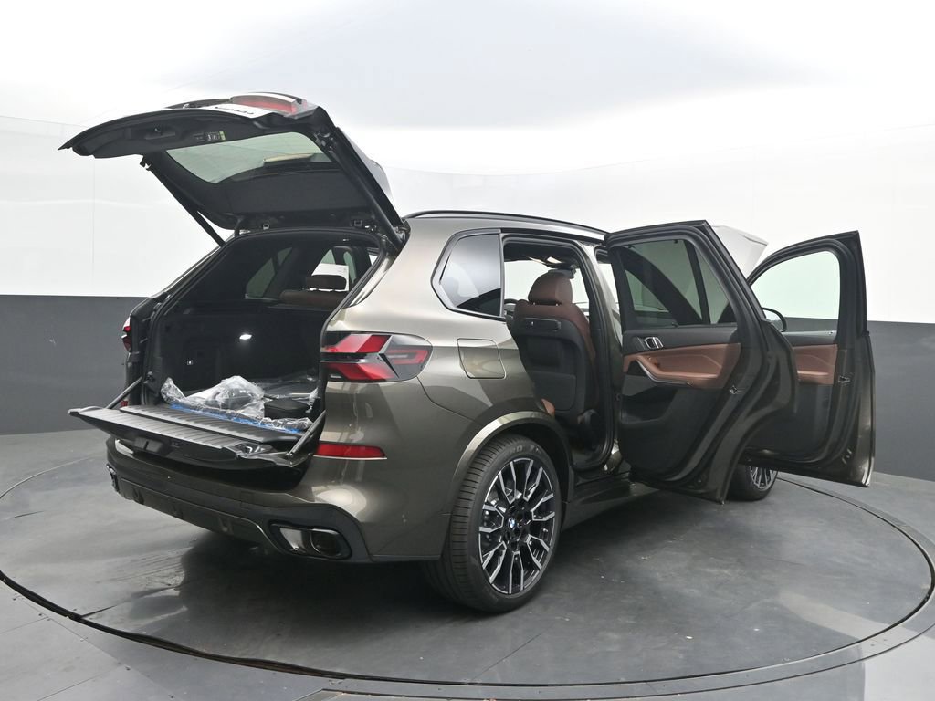 New 2026 BMW X5 xDrive50e w/ Premium Package AWD/4WD image 7