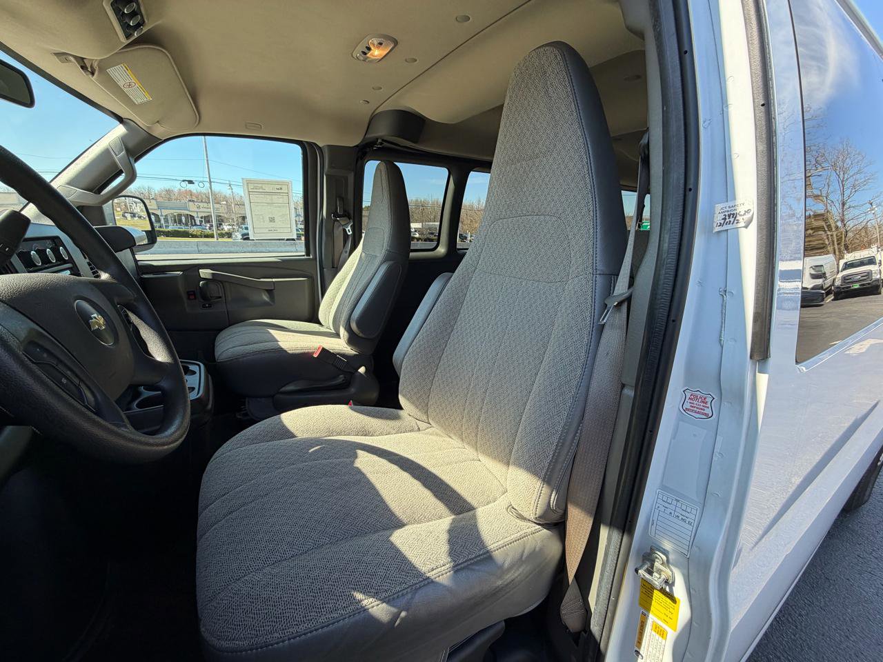 Used 2023 Chevrolet Express 3500 LT w/ LT Preferred Equipment Group image 8