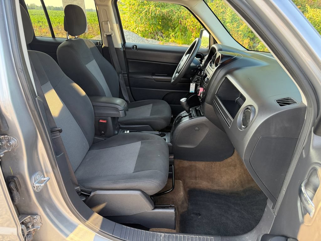 Used 2016 Jeep Patriot Sport w/ Power Value Group AWD/4WD image 24