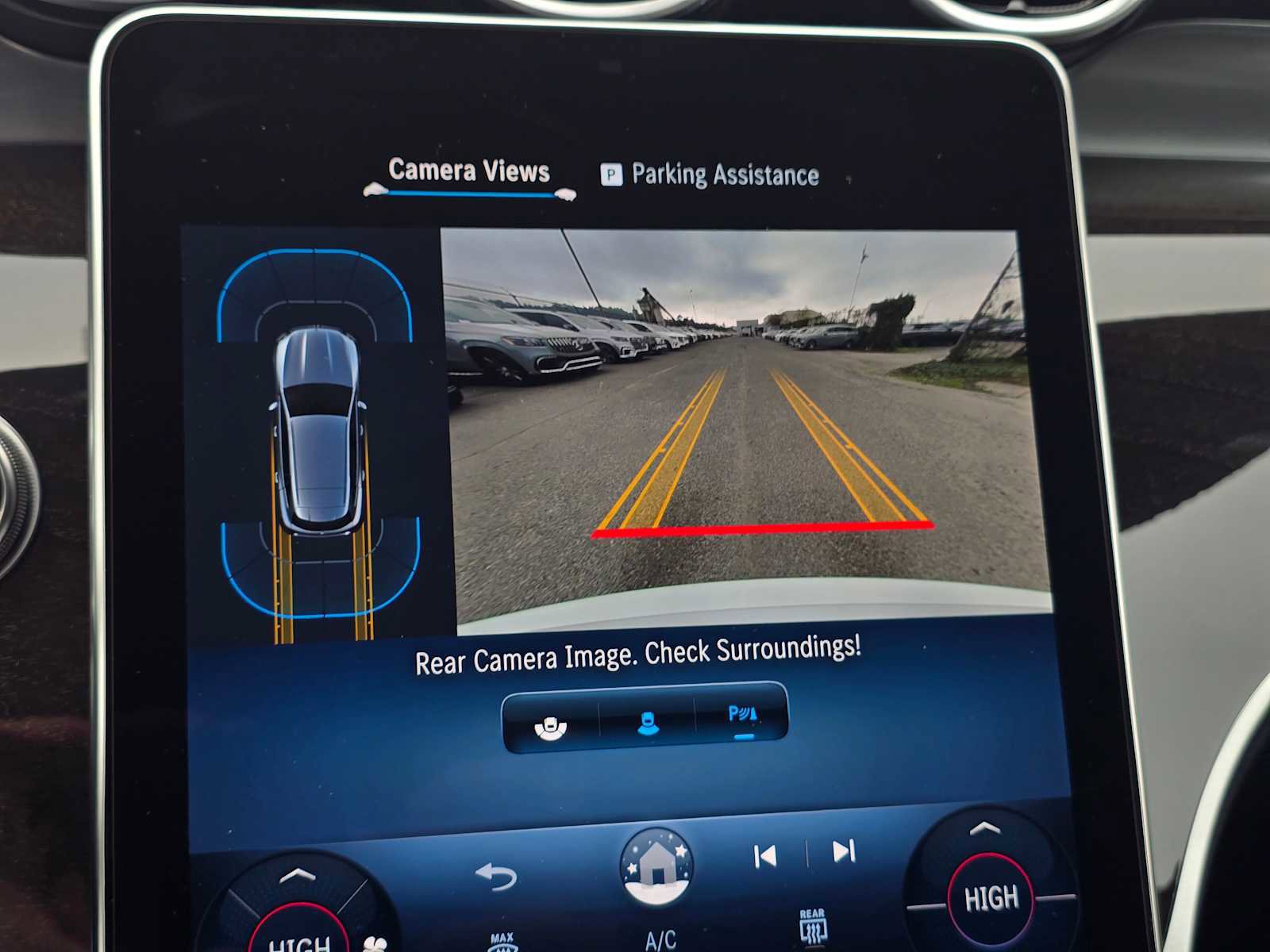 Used 2025 Mercedes-Benz GLC 300 image 31