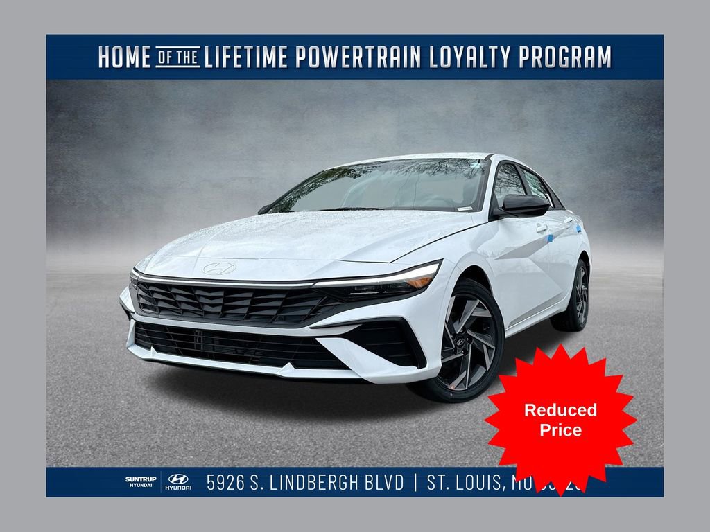 Used 2025 Hyundai Elantra SEL image 1