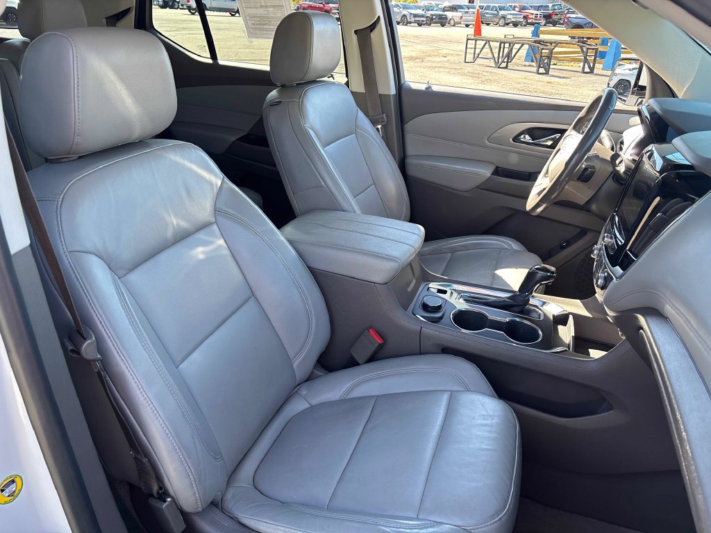 Used 2019 Chevrolet Traverse LT FWD image 29
