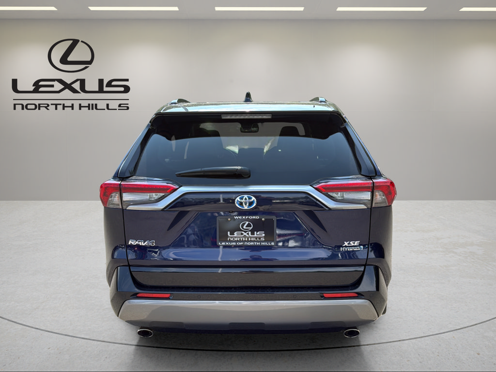 Used 2019 Toyota RAV4 XSE AWD/4WD image 7