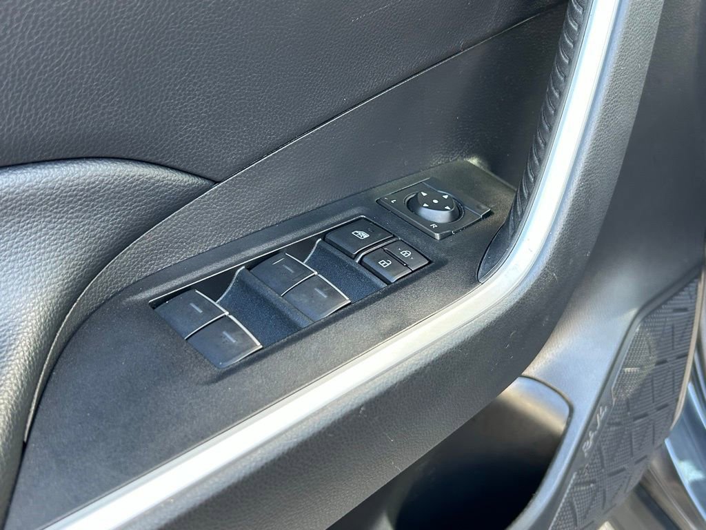 Used 2023 Toyota RAV4 XLE Premium image 26
