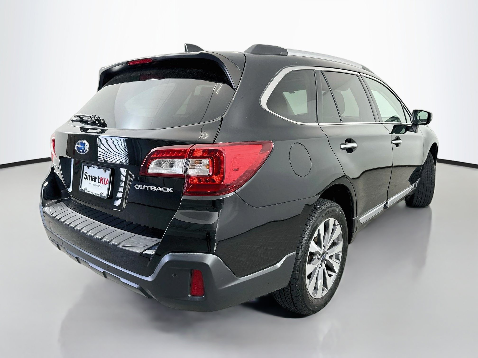 Used 2019 Subaru Outback 2.5i Touring w/ Popular Package #3A AWD/4WD image 7
