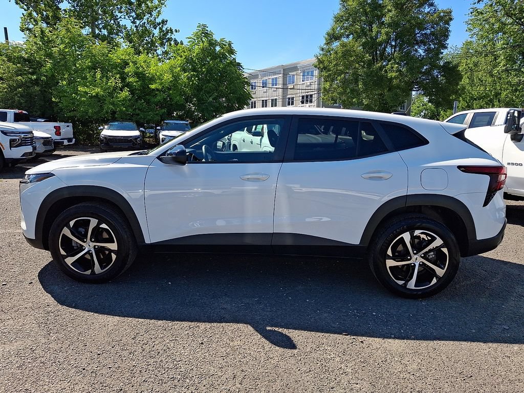 Used 2024 Chevrolet Trax RS FWD image 4