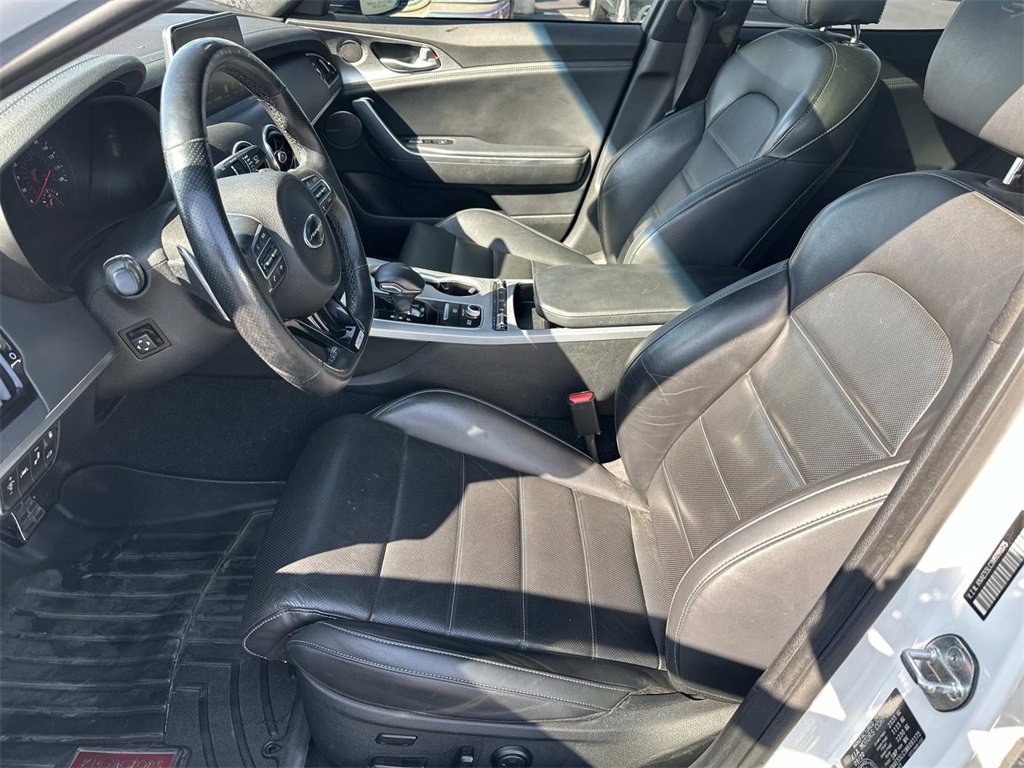 Used 2021 Kia Stinger GT2 image 20