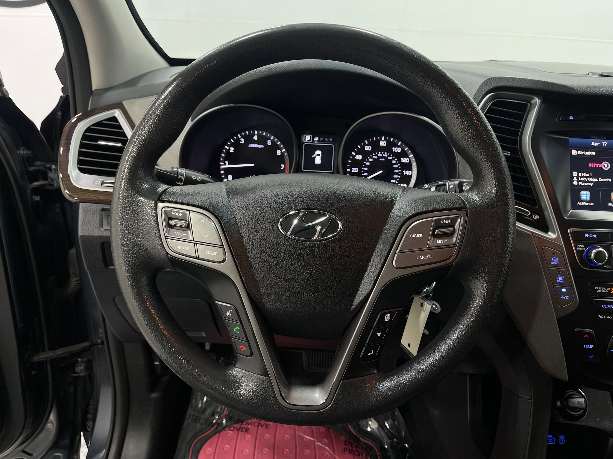 Used 2017 Hyundai Santa Fe SE w/ Cargo Package AWD/4WD image 20