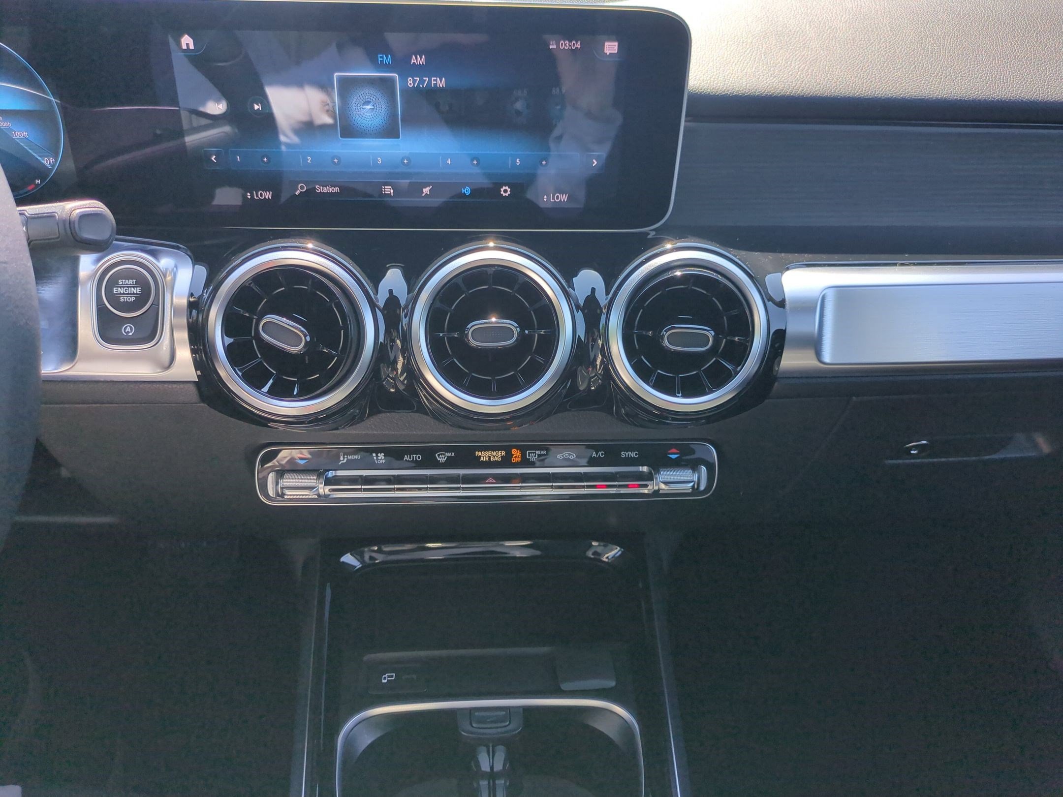 Used 2020 Mercedes-Benz GLB 250 4MATIC image 21
