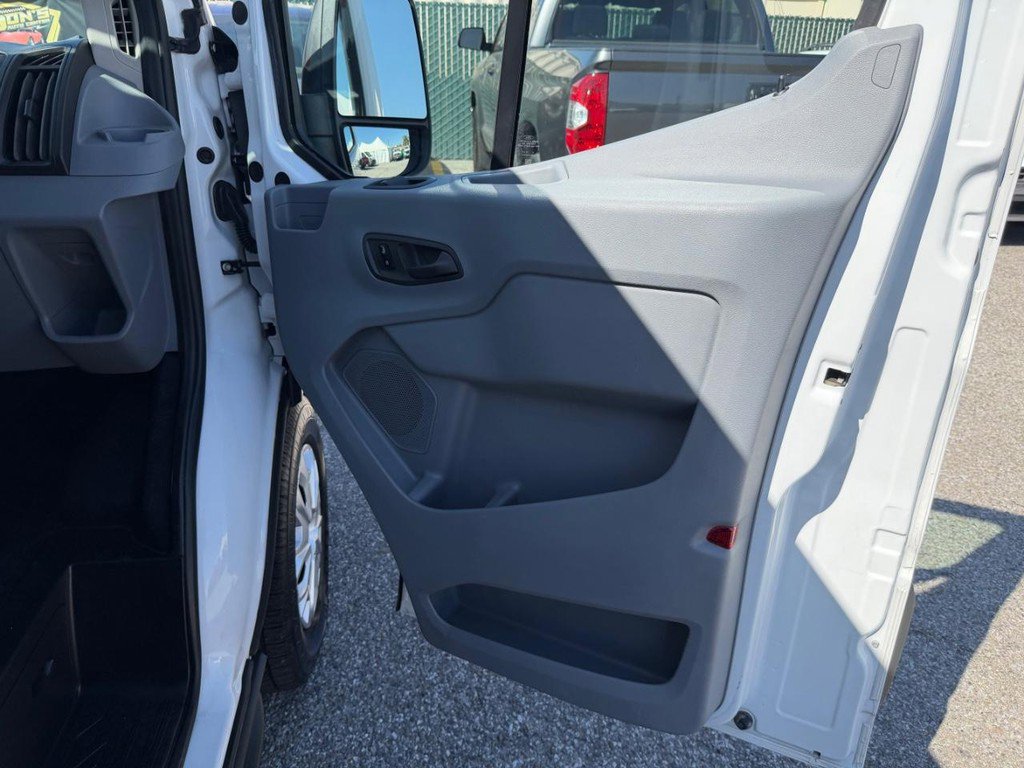 Used 2016 Ford Transit 350 XL image 19