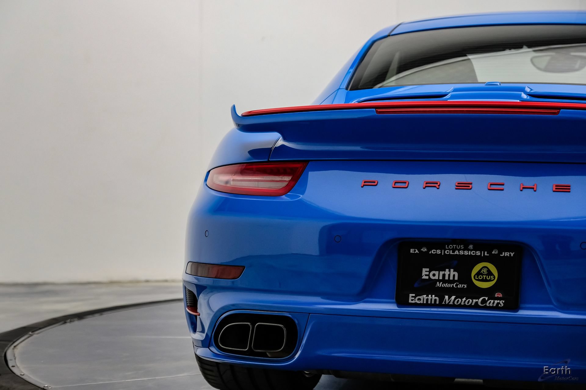 Used 2016 Porsche 911 Turbo S AWD/4WD image 17