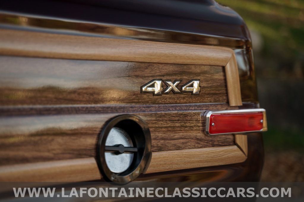 Used 1991 Jeep Grand Wagoneer image 26