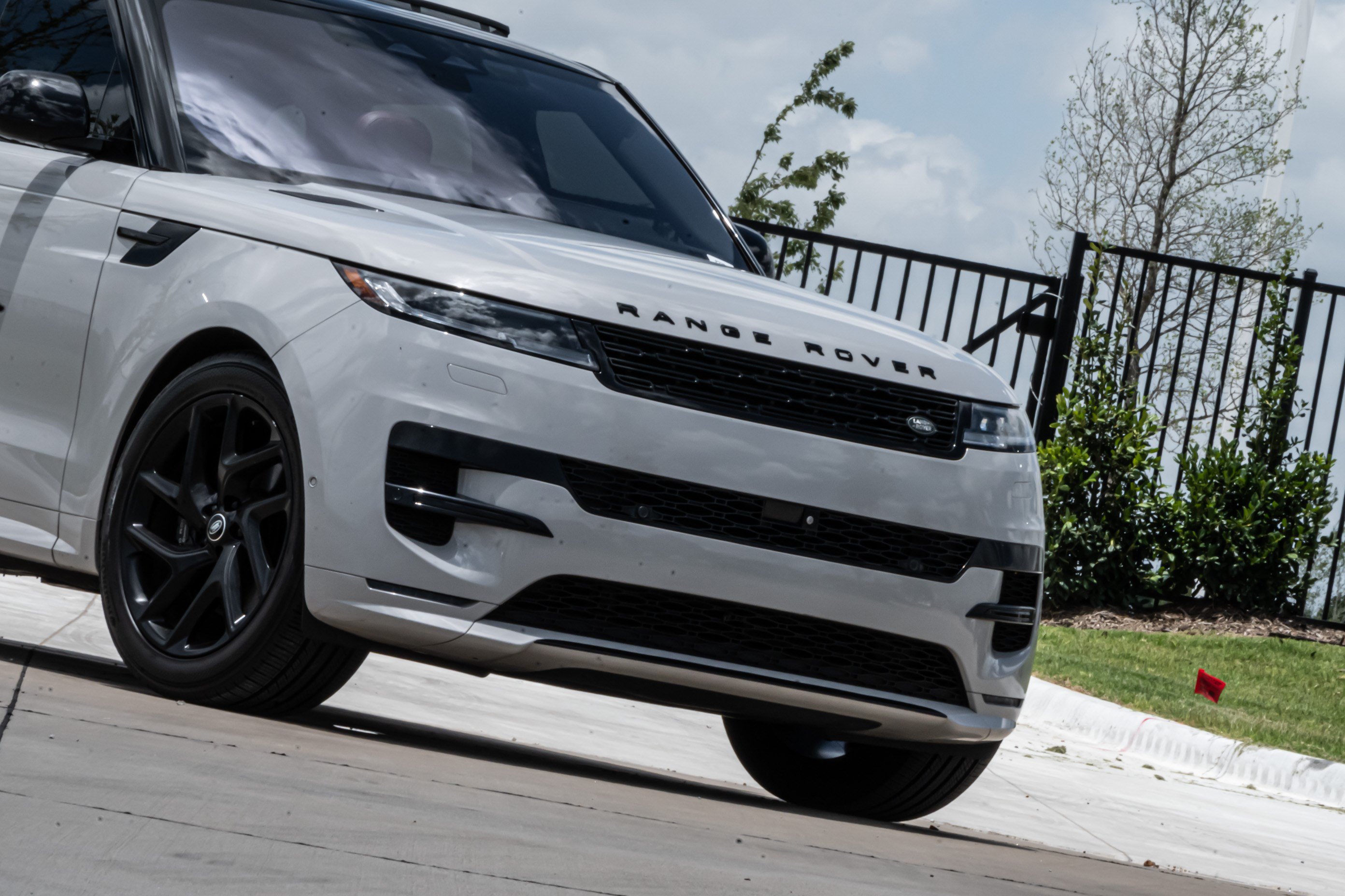 Used 2023 Land Rover Range Rover Sport SE Dynamic AWD/4WD image 35