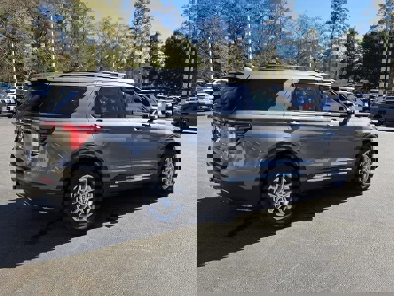 Used 2025 Ford Explorer Active w/ Active Comfort Package image 17