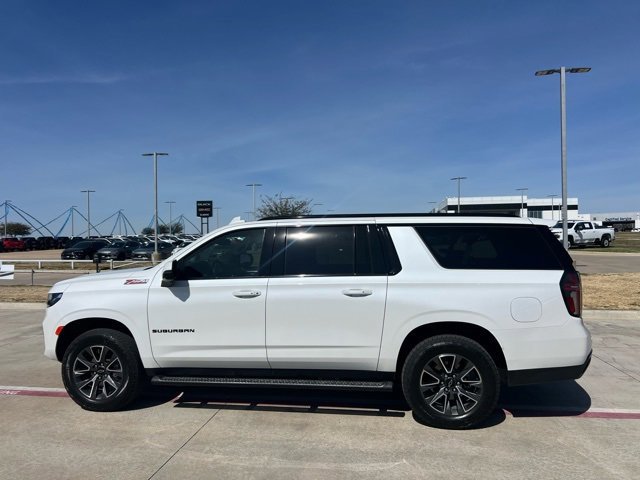 Used 2024 Chevrolet Suburban Z71 w/ Luxury Package image 3