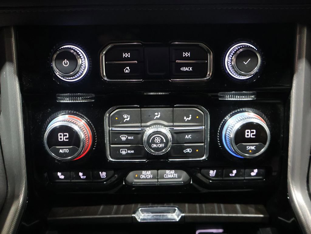 Used 2022 GMC Yukon XL Denali image 33