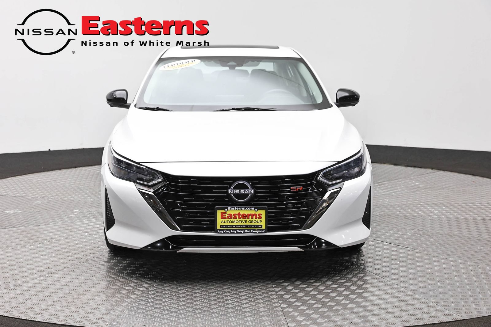 Used 2024 Nissan Sentra SR w/ SR Premium Package FWD image 2