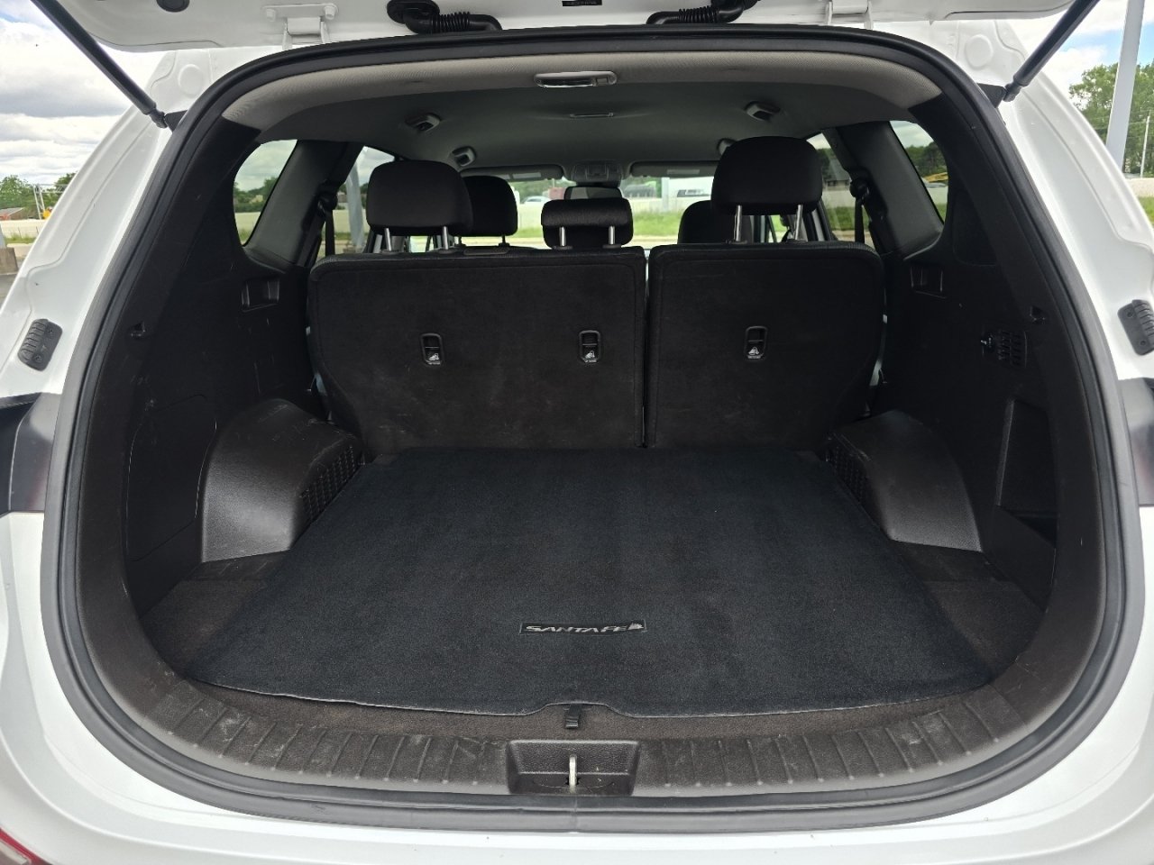 Used 2020 Hyundai Santa Fe SEL FWD image 16