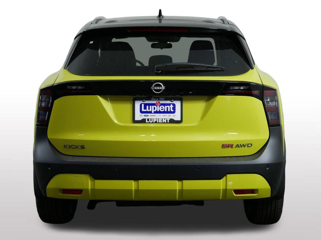 New 2026 Nissan Kicks SR image 8