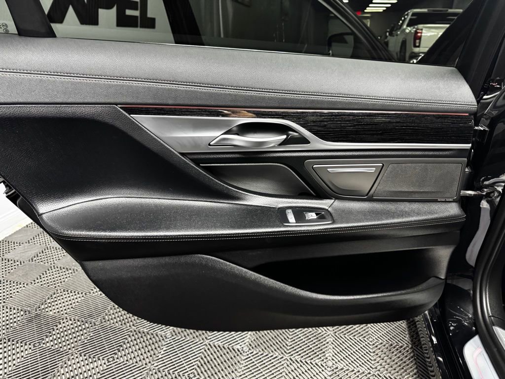 Used 2022 BMW 740i RWD image 43