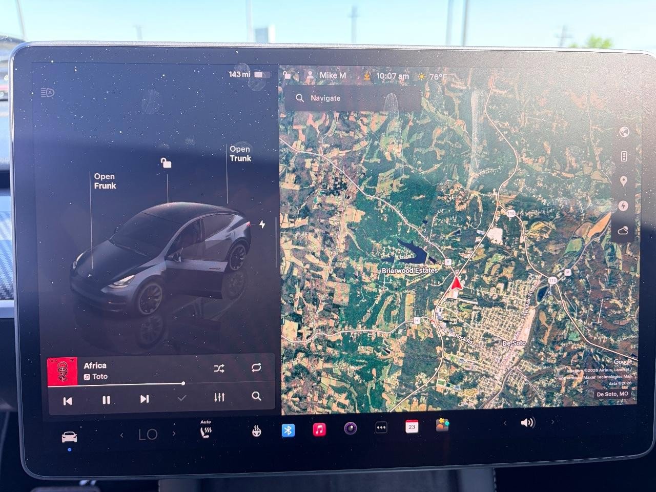 Used 2024 Tesla Model Y Long Range AWD/4WD image 10