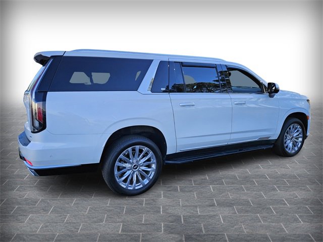 Used 2023 Cadillac Escalade ESV Premium Luxury image 5