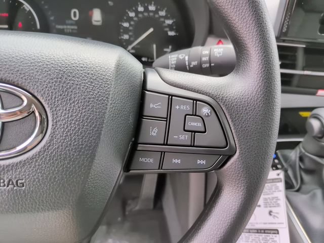 Used 2026 Toyota Sienna LE FWD image 16