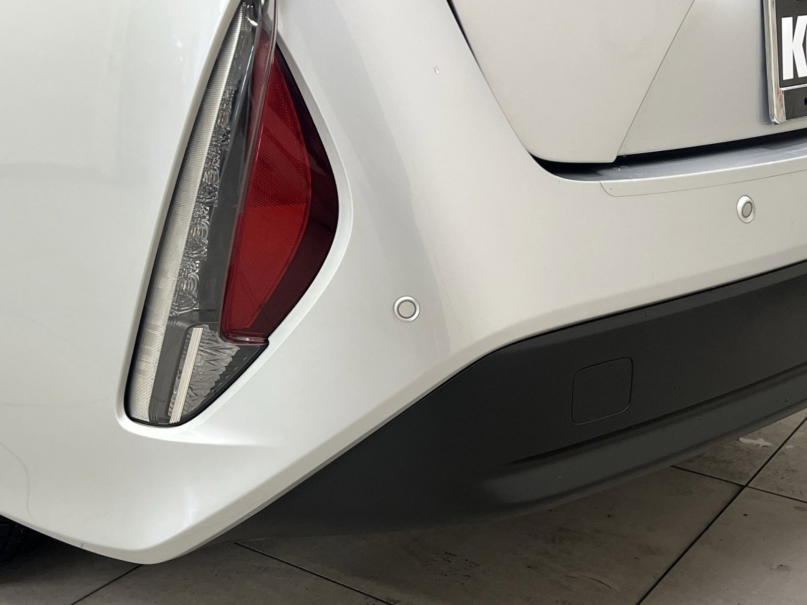 Used 2020 Toyota Prius Prime Limited image 29