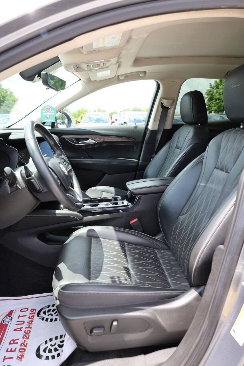 Used 2022 Buick Envision Avenir w/ Technology Package II AWD/4WD image 13