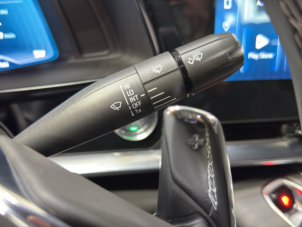 Used 2024 Chevrolet Corvette Stingray Premium Cpe w/ Z51 Performance Package image 21