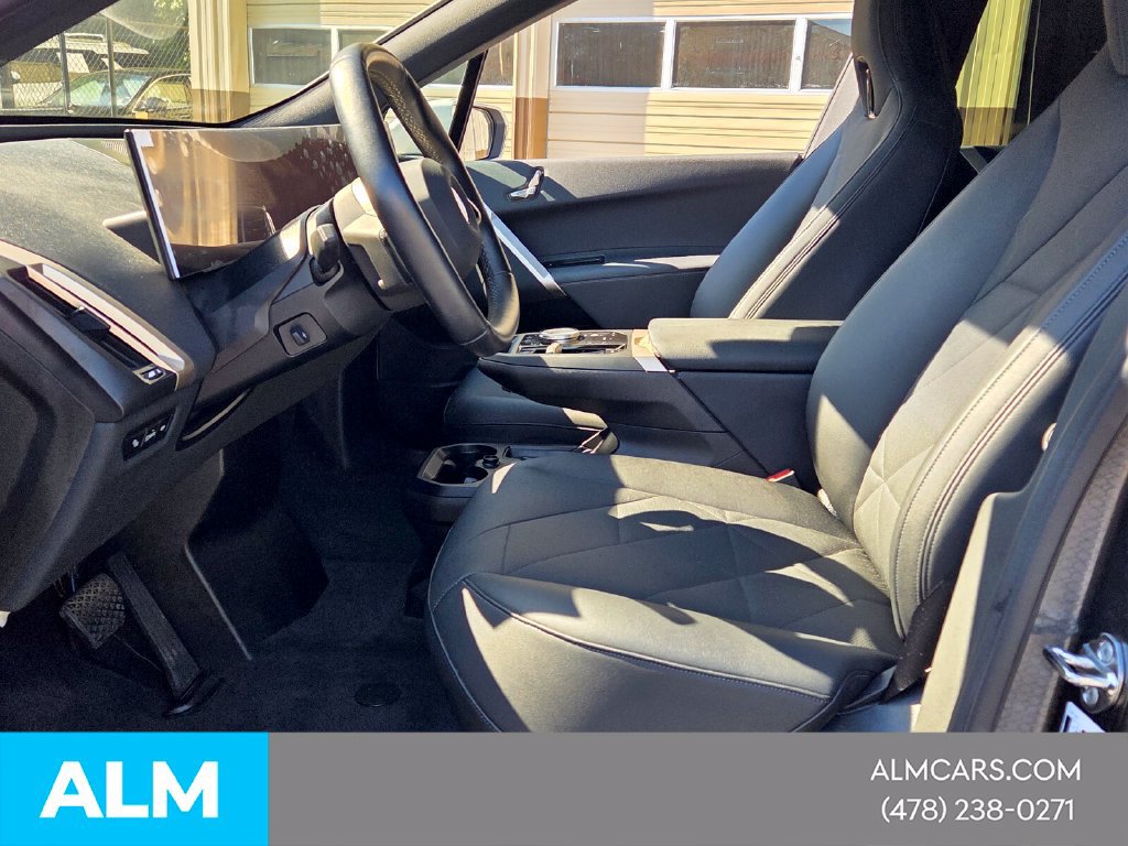 Used 2026 BMW iX xDrive45 AWD/4WD image 3