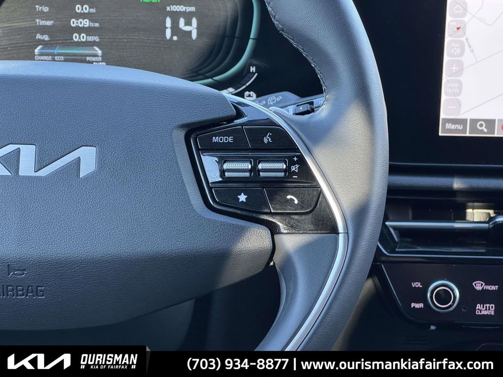 Used 2023 Kia Niro EX Touring image 12