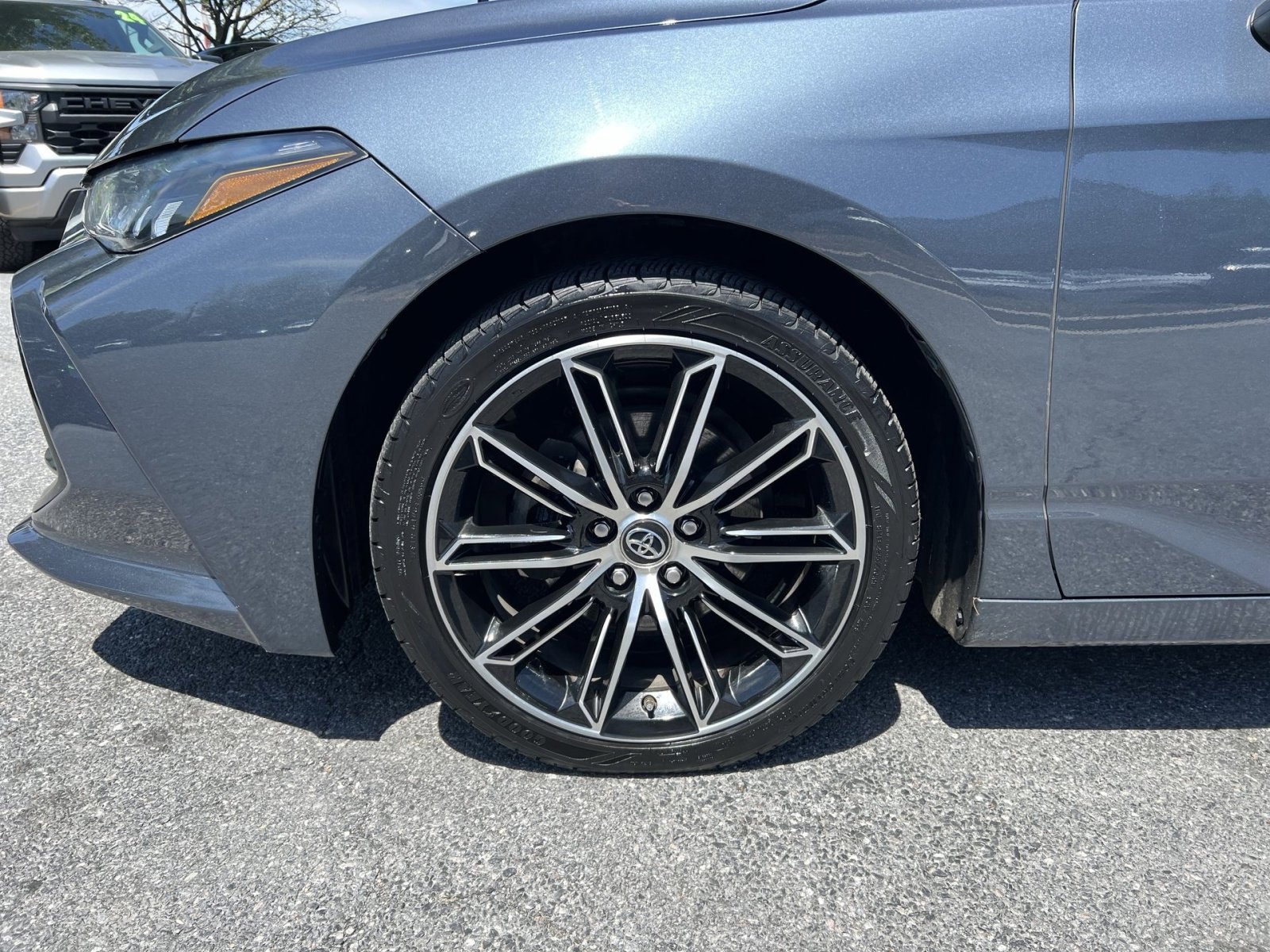 Used 2019 Toyota Avalon XSE w/ All Weather Liner Package FWD image 12
