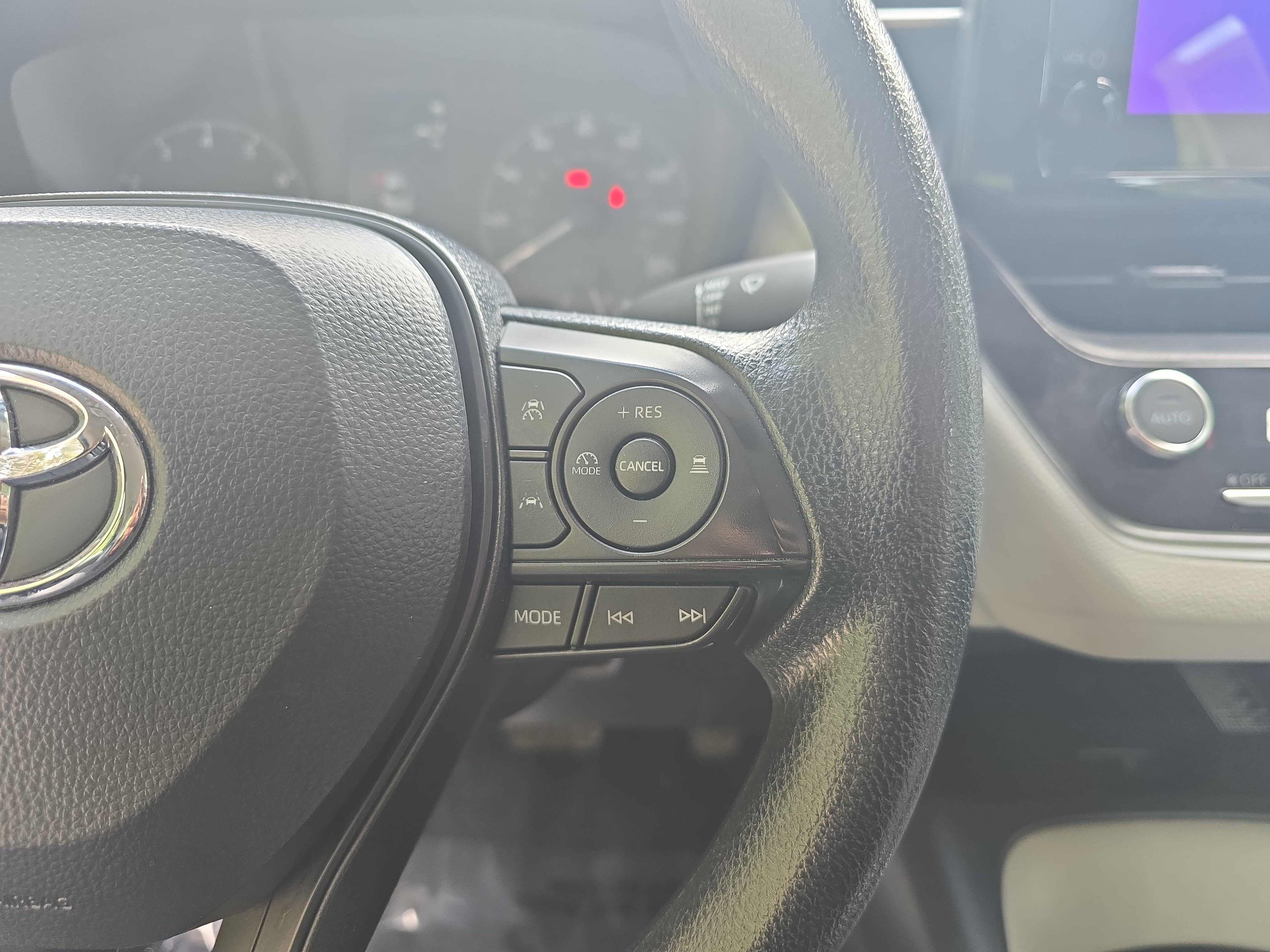 Certified 2025 Toyota Corolla LE w/ LE Premium Package FWD image 17